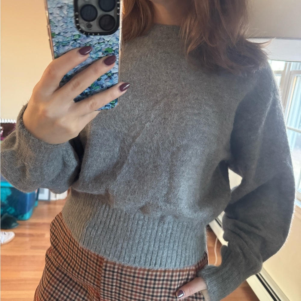 Old Navy Gray Women's Crew Neck Sweater